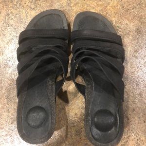 Teva Wedge cork sandal. Black leather.